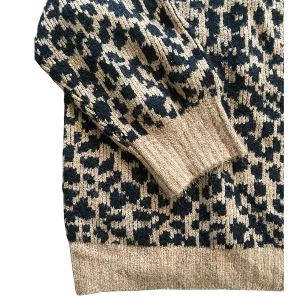 Old Navy Womens Cozy Crew Neck Sweater Cheetah Leopard Print Size 4X brown tan - Picture 2 of 4